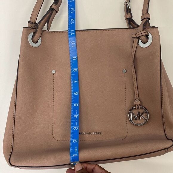 Michael Kors Walsh Bag - Picture 8 of 8